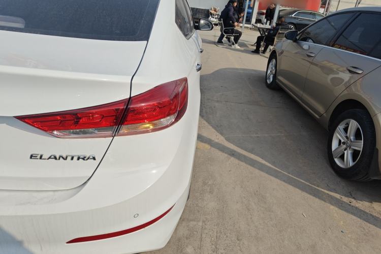 Used Hyundai Elantra (6th Generation / Lingdong) 2020 1.5L CVT Smart & Stylish – Elite Version Right Rear Taillight