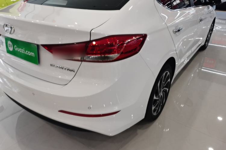 Used Hyundai Elantra (6th Generation / Lingdong) 2020 1.5L CVT Smart & Stylish – Elite Version Right Rear Taillight