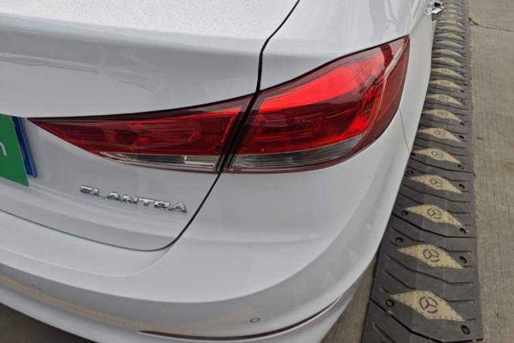 Used Hyundai Elantra (6th Generation / Lingdong) 2020 1.5L CVT Smart & Stylish – Elite Version Right Rear Taillight