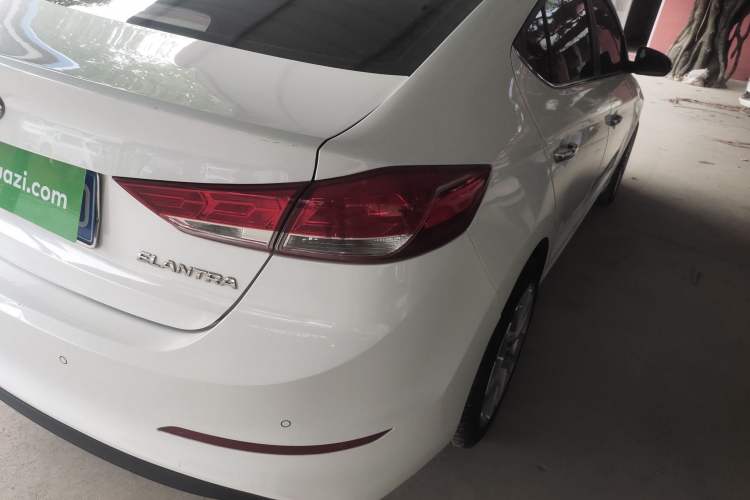 Used Hyundai Elantra (6th Generation / Lingdong) 2020 1.5L CVT Smart & Stylish – Elite Version Right Rear Taillight