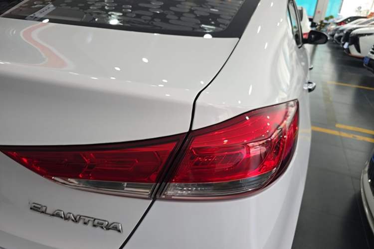 Used Hyundai Elantra (6th Generation / Lingdong) 2020 1.5L CVT Smart & Stylish – Elite Version Right Rear Taillight