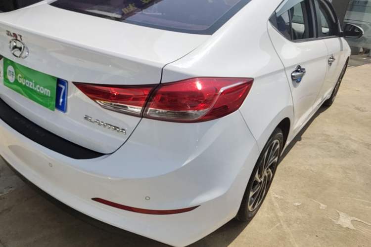 Used Hyundai Elantra (6th Generation / Lingdong) 2020 1.5L CVT Smart & Stylish – Elite Version Right Rear Taillight