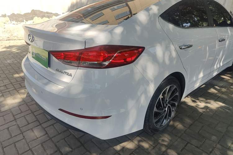 Used Hyundai Elantra (6th Generation / Lingdong) 2020 1.5L CVT Smart & Stylish – Elite Version Right Rear Taillight