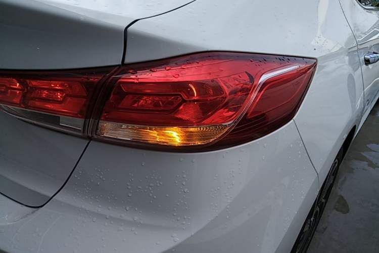 Used Hyundai Elantra (6th Generation / Lingdong) 2020 1.5L CVT Smart & Stylish – Elite Version Right Rear Taillight