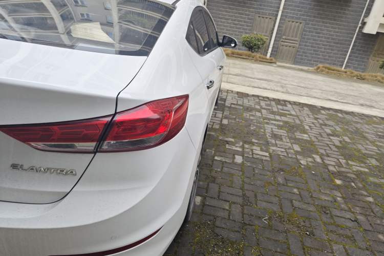 Used Hyundai Elantra (6th Generation / Lingdong) 2020 1.5L CVT Smart & Stylish – Elite Version Right Rear Taillight