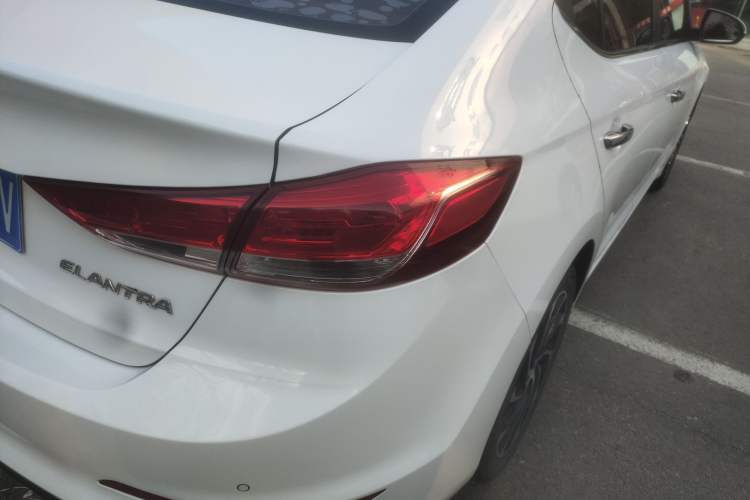 Used Hyundai Elantra (6th Generation / Lingdong) 2020 1.5L CVT Smart & Stylish – Elite Version Right Rear Taillight
