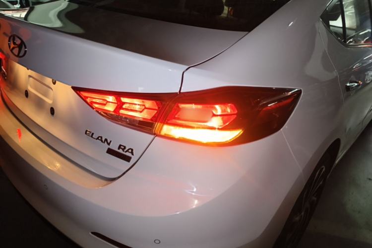 Used Hyundai Elantra (6th Generation / Lingdong) 2020 1.4T Dual-Clutch Xuan Dong · Dynamic Version Right Rear Taillight