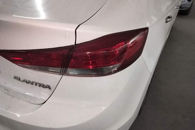 Used Hyundai Elantra (6th Generation / Lingdong) 2020 1.5L CVT Smart & Stylish – Elite Version Right Rear Taillight