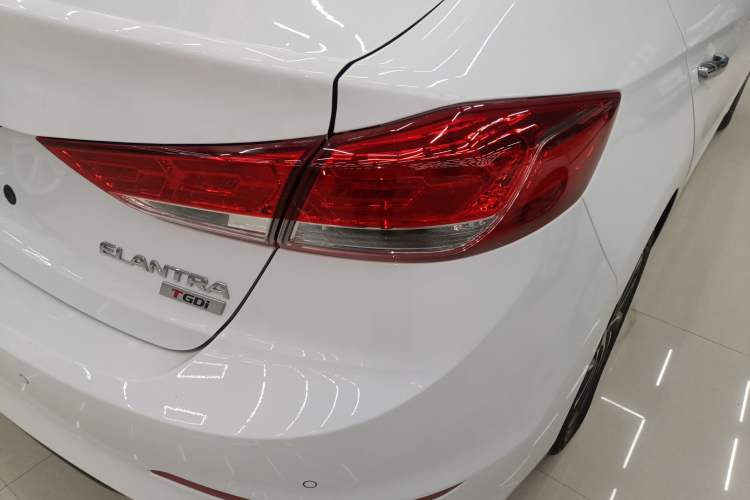 Used Hyundai Elantra (6th Generation / Lingdong) 2020 1.4T Dual-Clutch Xuan Dong · Dynamic Version Right Rear Taillight