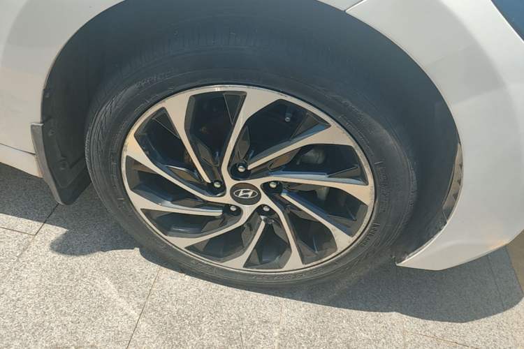 Used Hyundai Elantra (6th Generation / Lingdong) 2020 1.5L CVT Smart & Stylish – Elite Version Right Rear Wheel Hub