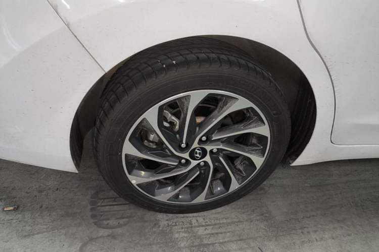 Used Hyundai Elantra (6th Generation / Lingdong) 2020 1.5L CVT Smart & Stylish – Elite Version Right Rear Wheel Hub