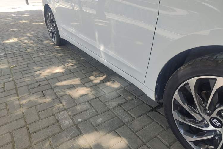 Used Hyundai Elantra (6th Generation / Lingdong) 2020 1.5L CVT Smart & Stylish – Elite Version Right Side Sill