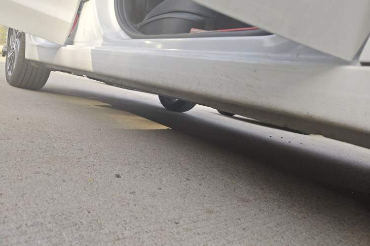 Used Hyundai Elantra (6th Generation / Lingdong) 2020 1.5L CVT Smart & Stylish – Elite Version Right Side Sill