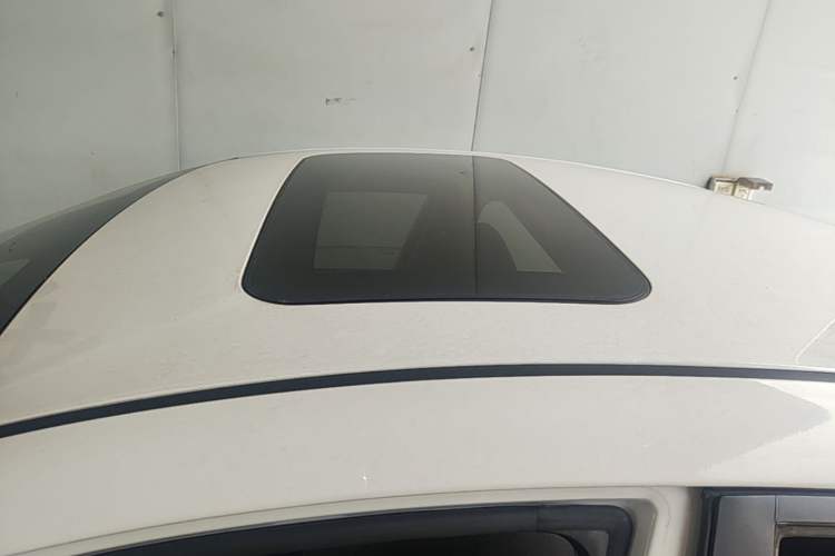 Used Hyundai Elantra (6th Generation / Lingdong) 2020 1.5L CVT Smart & Stylish – Elite Version Roof