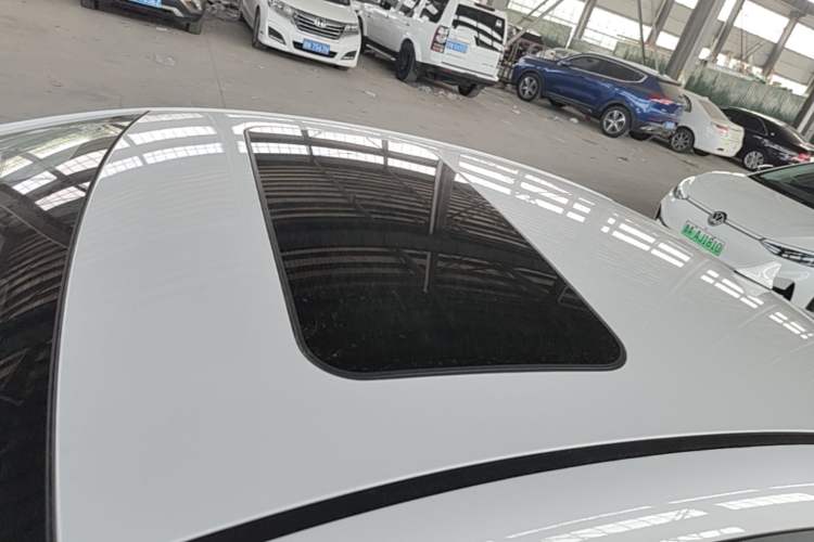 Used Hyundai Elantra (6th Generation / Lingdong) 2020 1.5L CVT Smart & Stylish – Elite Version Roof