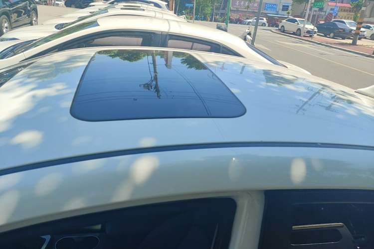 Used Hyundai Elantra (6th Generation / Lingdong) 2020 1.5L CVT Smart & Stylish – Elite Version Roof