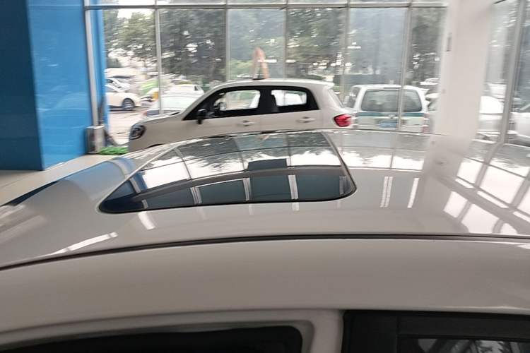 Used Hyundai Elantra (6th Generation / Lingdong) 2020 1.5L CVT Smart & Stylish – Elite Version Roof
