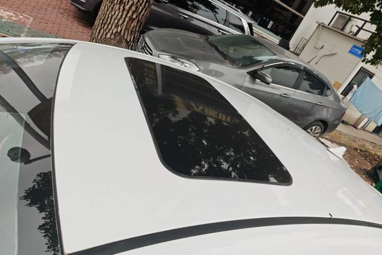Used Hyundai Elantra (6th Generation / Lingdong) 2020 1.5L CVT Smart & Stylish – Elite Version Roof