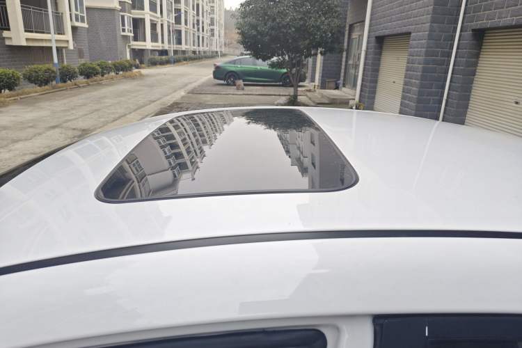 Used Hyundai Elantra (6th Generation / Lingdong) 2020 1.5L CVT Smart & Stylish – Elite Version Roof