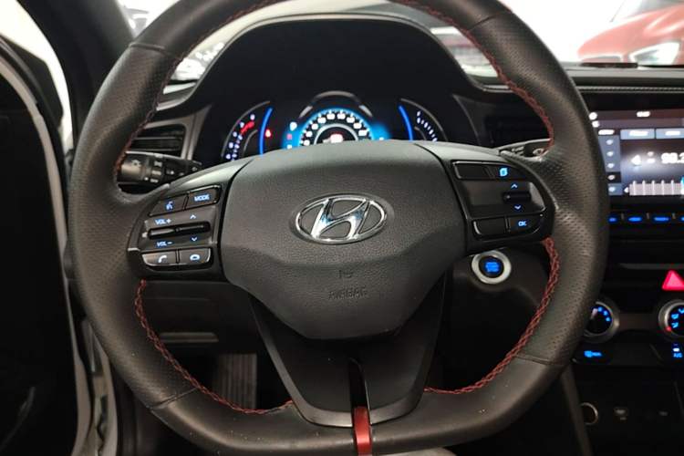 Used Hyundai Elantra (6th Generation / Lingdong) 2020 1.4T Dual-Clutch Xuan Dong · Dynamic Version Steering Wheel