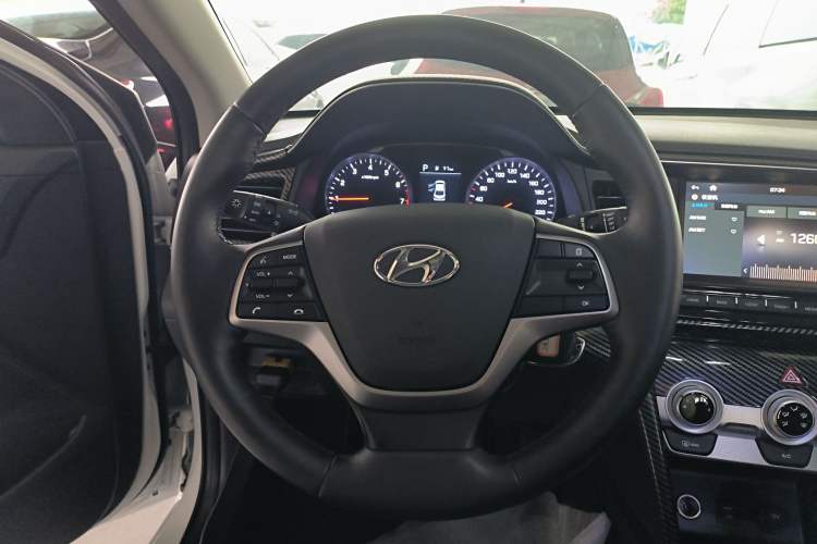Used Hyundai Elantra (6th Generation / Lingdong) 2020 1.5L CVT Smart & Stylish – Elite Version Steering Wheel