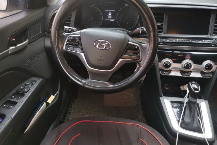 Used Hyundai Elantra (6th Generation / Lingdong) 2020 1.5L CVT Smart & Stylish – Elite Version Steering Wheel