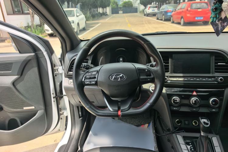 Used Hyundai Elantra (6th Generation / Lingdong) 2020 1.4T Dual-Clutch Xuan Dong · Dynamic Version Steering Wheel