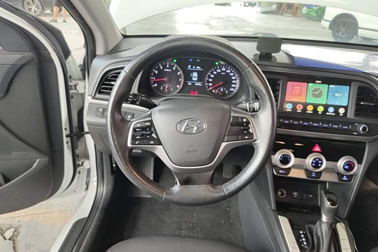 Used Hyundai Elantra (6th Generation / Lingdong) 2020 1.5L CVT Smart & Stylish – Elite Version Steering Wheel
