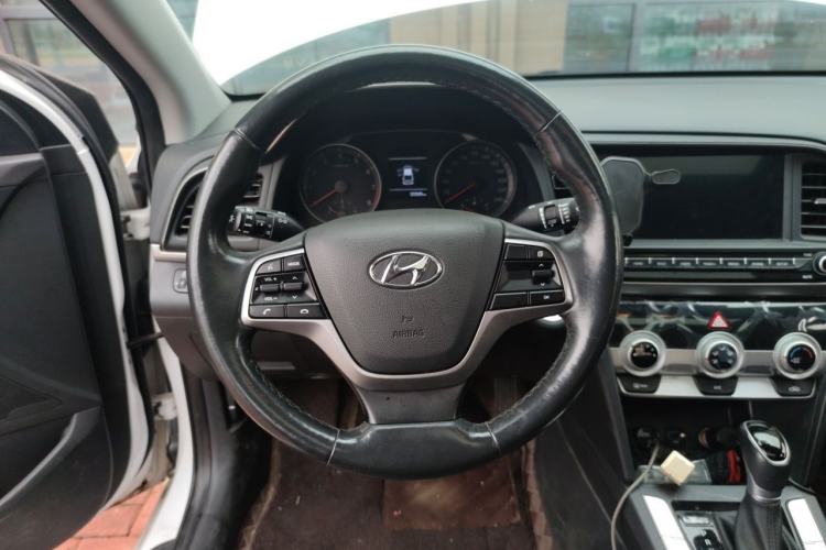 Used Hyundai Elantra (6th Generation / Lingdong) 2020 1.5L CVT Smart & Stylish – Elite Version Steering Wheel