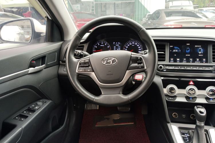 Used Hyundai Elantra (6th Generation / Lingdong) 2020 1.5L CVT Smart & Stylish – Elite Version Steering Wheel