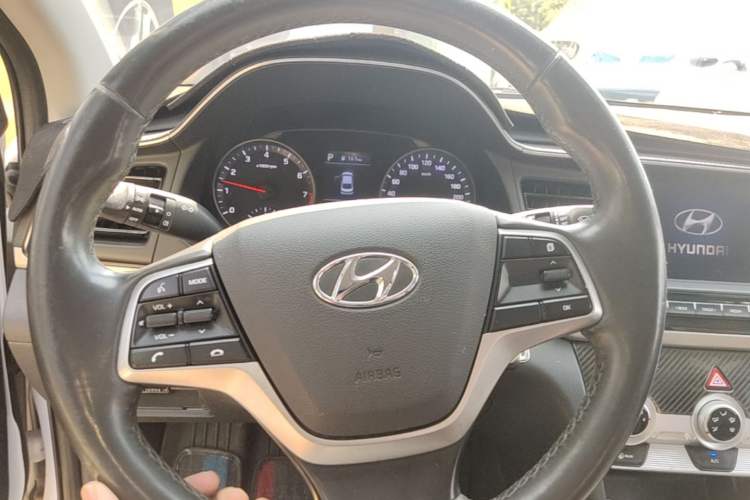 Used Hyundai Elantra (6th Generation / Lingdong) 2020 1.5L CVT Smart & Stylish – Elite Version Steering Wheel