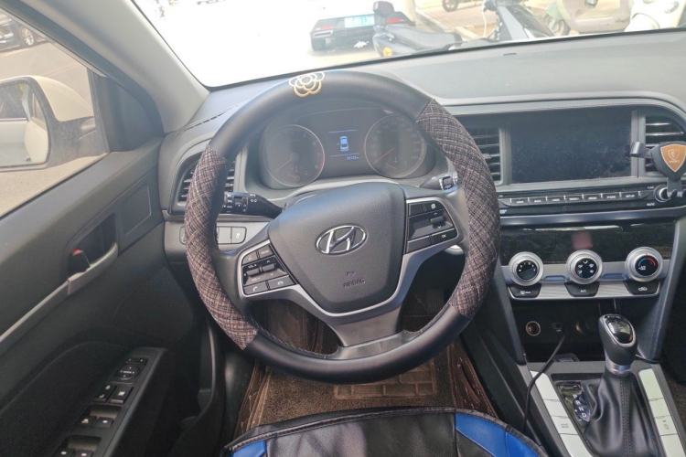 Used Hyundai Elantra (6th Generation / Lingdong) 2020 1.5L CVT Smart & Stylish – Elite Version Steering Wheel