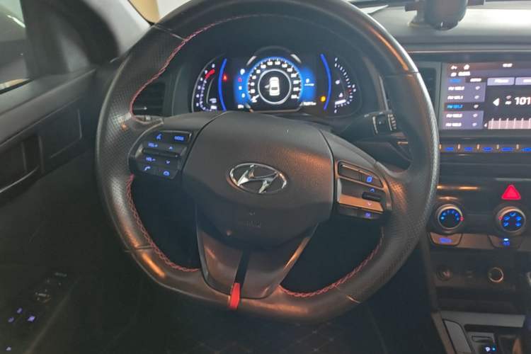 Used Hyundai Elantra (6th Generation / Lingdong) 2020 1.4T Dual-Clutch Xuan Dong · Dynamic Version Steering Wheel