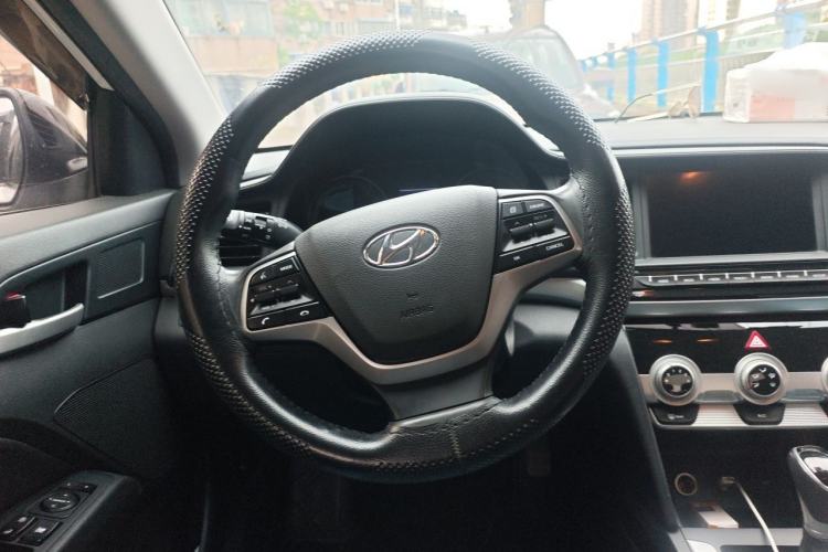 Used Hyundai Elantra (6th Generation / Lingdong) 2020 1.5L CVT Smart & Stylish – Elite Version Steering Wheel
