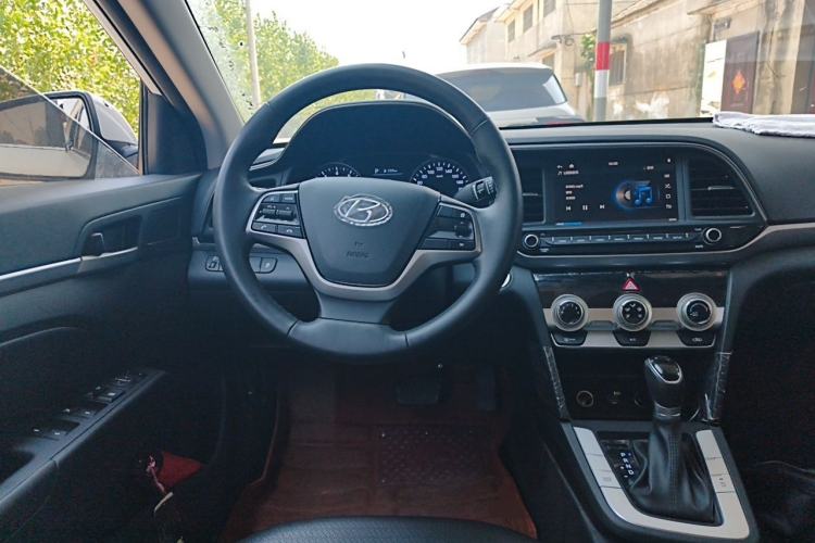 Used Hyundai Elantra (6th Generation / Lingdong) 2020 1.5L CVT Smart & Stylish – Elite Version Steering Wheel