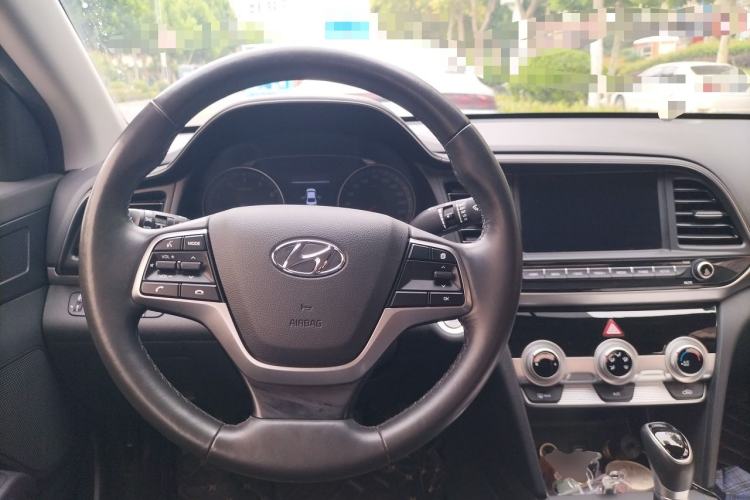 Used Hyundai Elantra (6th Generation / Lingdong) 2020 1.5L CVT Smart & Stylish – Elite Version Steering Wheel