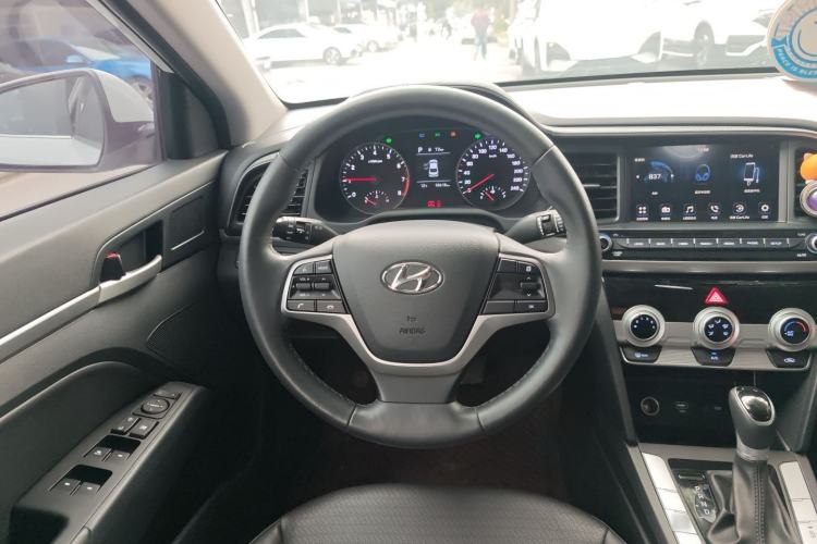 Used Hyundai Elantra (6th Generation / Lingdong) 2020 1.5L CVT Smart & Stylish – Elite Version Steering Wheel