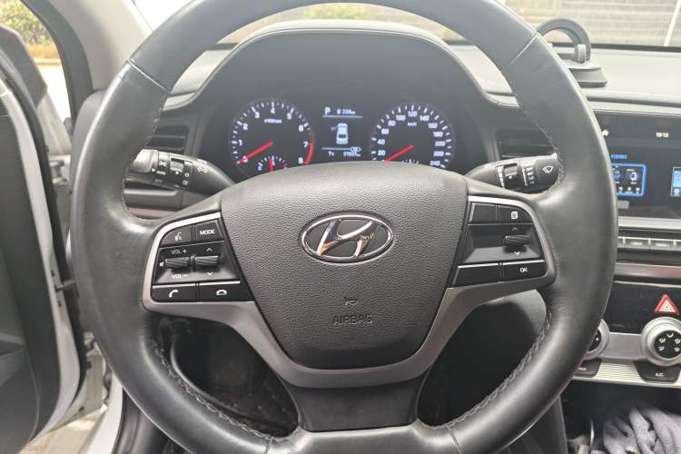 Used Hyundai Elantra (6th Generation / Lingdong) 2020 1.5L CVT Smart & Stylish – Elite Version Steering Wheel