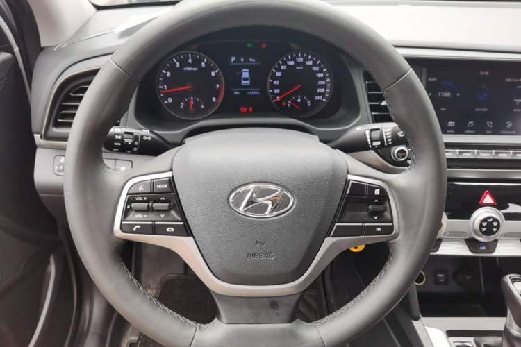 Used Hyundai Elantra (6th Generation / Lingdong) 2020 1.5L CVT Smart & Stylish – Elite Version Steering Wheel