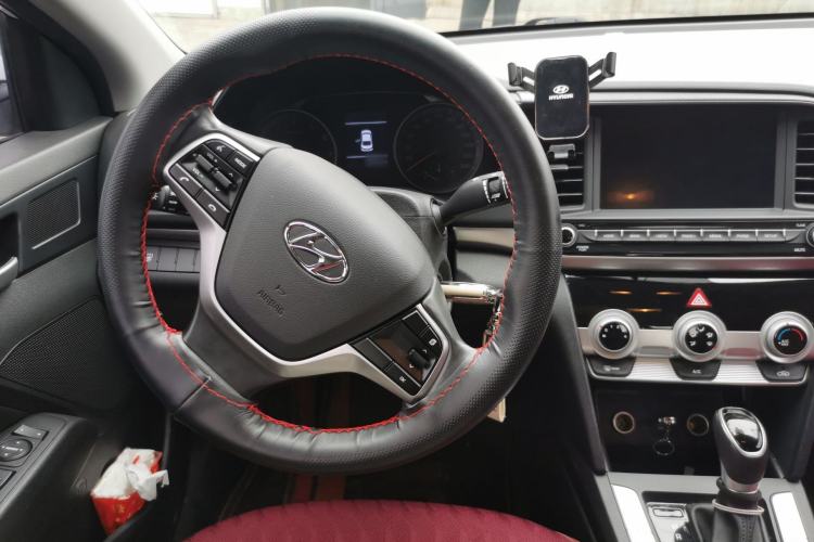 Used Hyundai Elantra (6th Generation / Lingdong) 2020 1.5L CVT Smart & Stylish – Elite Version Steering Wheel