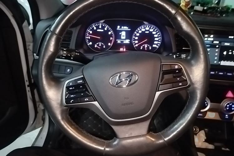 Used Hyundai Elantra (6th Generation / Lingdong) 2020 1.5L CVT Smart & Stylish – Elite Version Steering Wheel