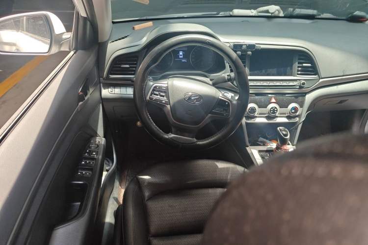 Used Hyundai Elantra (6th Generation / Lingdong) 2020 1.5L CVT Smart & Stylish – Elite Version Steering Wheel