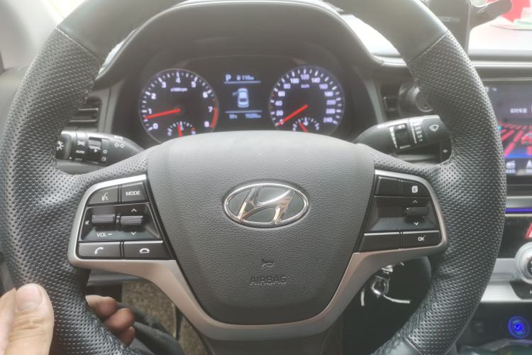 Used Hyundai Elantra (6th Generation / Lingdong) 2020 1.5L CVT Smart & Stylish – Elite Version Steering Wheel