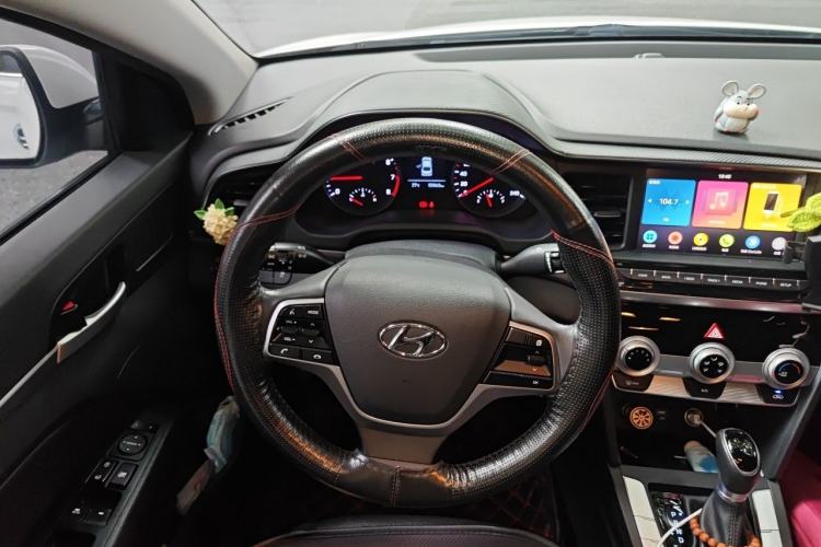 Used Hyundai Elantra (6th Generation / Lingdong) 2020 1.5L CVT Smart & Stylish – Elite Version Steering Wheel