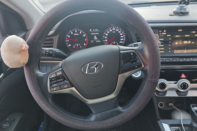 Used Hyundai Elantra (6th Generation / Lingdong) 2020 1.5L CVT Smart & Stylish – Elite Version Steering Wheel