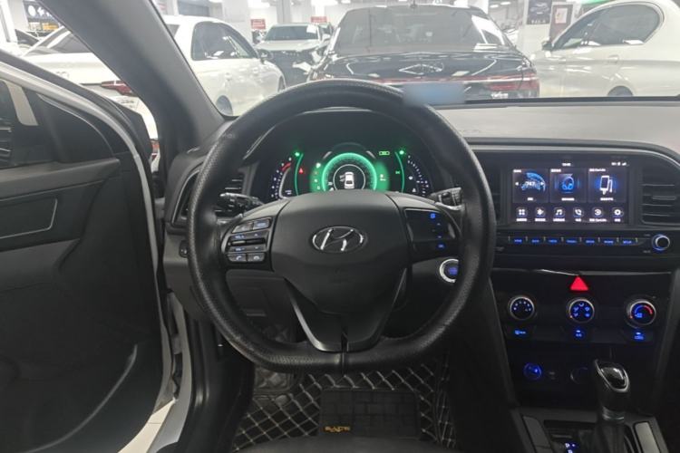 Used Hyundai Elantra (6th Generation / Lingdong) 2020 1.4T Dual-Clutch Xuan Dong · Dynamic Version Steering Wheel