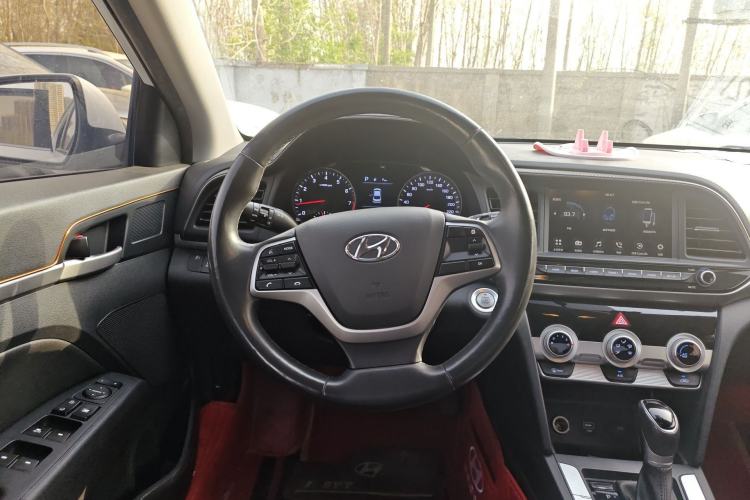Used Hyundai Elantra (6th Generation / Lingdong) 2020 1.5L CVT Smart & Stylish – Elite Version Steering Wheel