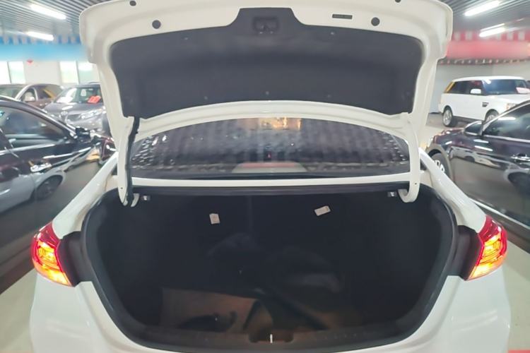 Used Hyundai Elantra (6th Generation / Lingdong) 2020 1.4T Dual-Clutch Xuan Dong · Dynamic Version Trunk