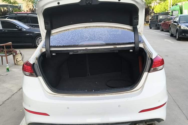 Used Hyundai Elantra (6th Generation / Lingdong) 2020 1.4T Dual-Clutch Xuan Dong · Dynamic Version Trunk