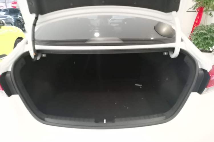 Used Hyundai Elantra (6th Generation / Lingdong) 2020 1.5L CVT Smart & Stylish – Elite Version Trunk